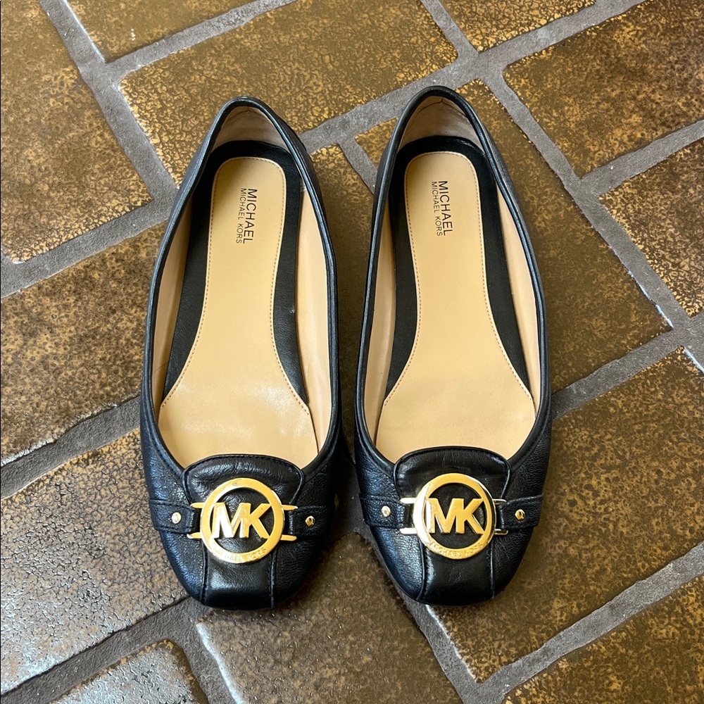 MICHAEL Michael Kors Black Leather Fulton Moccasin Flats